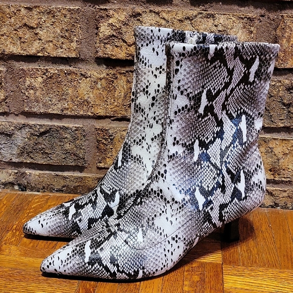 Abound Shoes - Abound Faux Snakeskin Kitten Heel Pointed Toe Ankle Boots 7.5